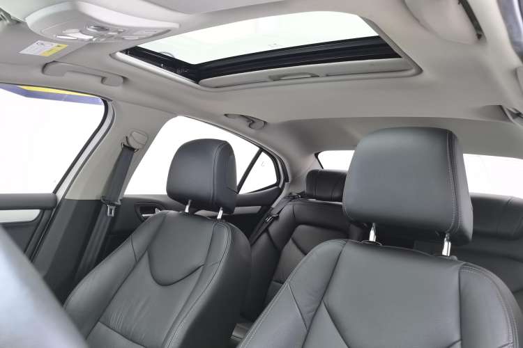 Used Citroen C4L 2016 1.2T Automatic Elite Model Headliner