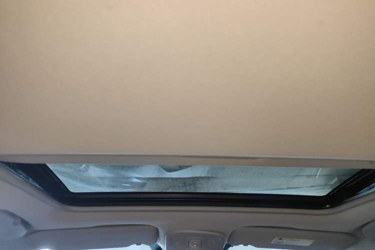 Used Citroen C4L 2016 1.2T Automatic Elite Model Headliner