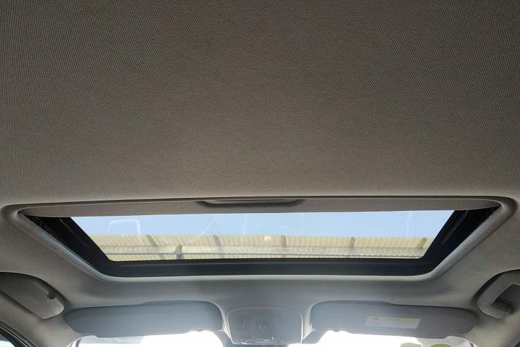 Used Citroen C4L 2016 1.6T Automatic Elite Model Headliner