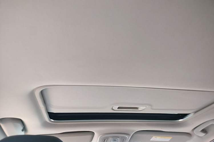 Used Citroen C4L 2016 1.2T Automatic Elite Model Headliner