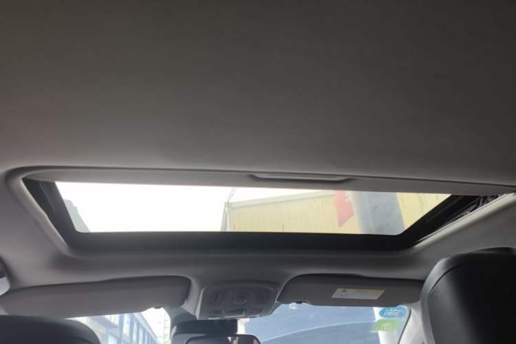 Used Citroen C4L 2016 1.2T Automatic Elite Model Headliner