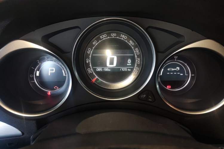 Used Citroen C4L 2016 1.6T Automatic Elite Model Instrument Cluster