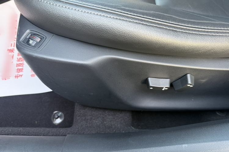 Used Citroen C4L 2016 1.6T Automatic Elite Model Interior 3