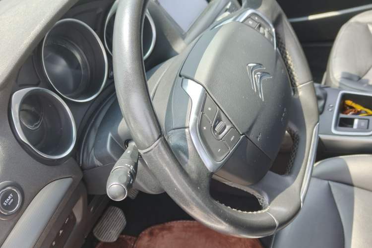 Used Citroen C4L 2016 1.6T Automatic Elite Model Interior 7