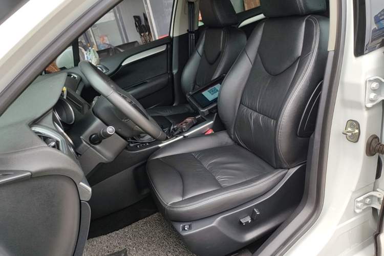 Used Citroen C4L 2016 1.6T Automatic Elite Model Left Front Seat