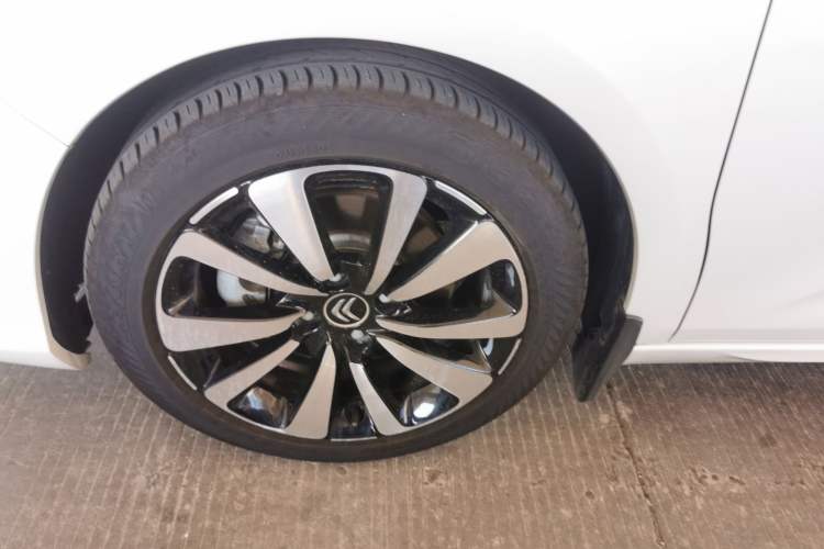 Used Citroen C4L 2016 1.6T Automatic Elite Model Left Front Wheel Hub