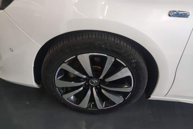 Used Citroen C4L 2016 1.6T Automatic Elite Model Left Front Wheel Hub