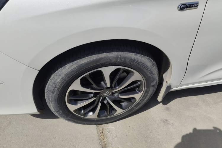 Used Citroen C4L 2016 1.2T Automatic Elite Model Left Front Wheel Hub