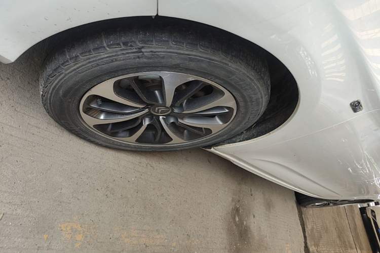 Used Citroen C4L 2016 1.2T Automatic Elite Model Left Front Wheel Hub