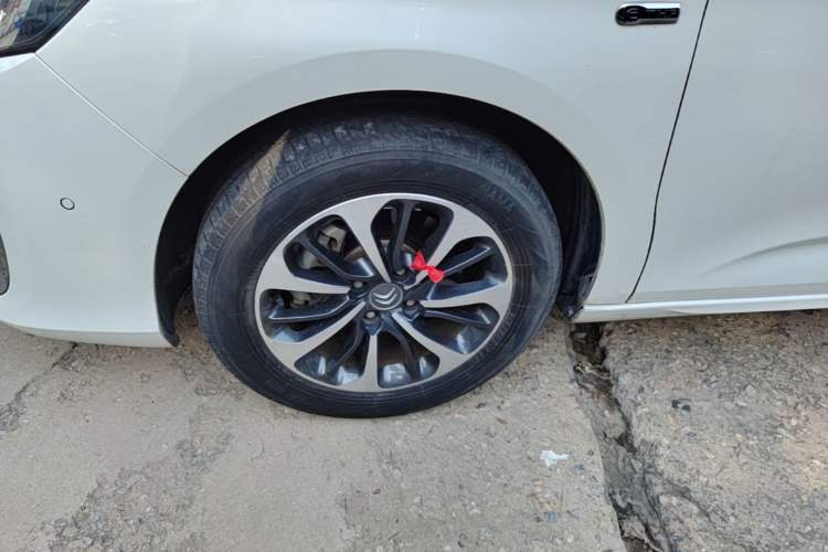Used Citroen C4L 2016 1.2T Automatic Elite Model Left Front Wheel Hub