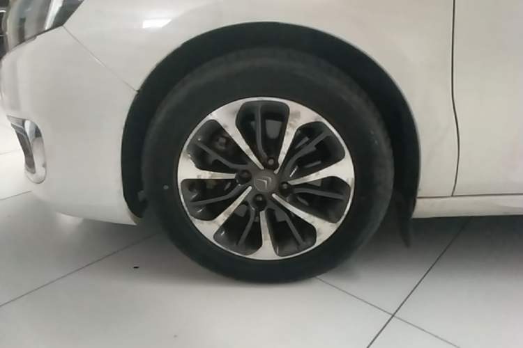 Used Citroen C4L 2016 1.2T Automatic Leading Model Left Front Wheel Hub