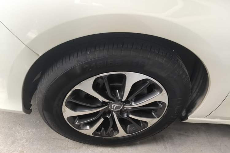 Used Citroen C4L 2016 1.2T Automatic Elite Model Left Front Wheel Hub