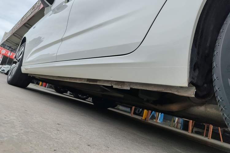 Used Citroen C4L 2016 1.6T Automatic Elite Model Left Side Sill