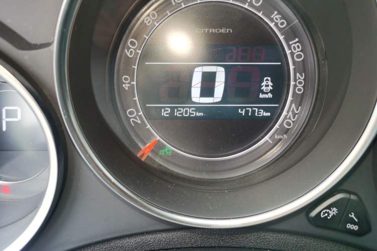 Used Citroen C4L 2016 1.6T Automatic Elite Model Odometer Close Up