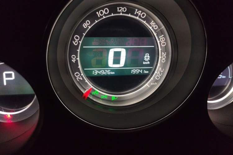 Used Citroen C4L 2016 1.6T Automatic Elite Model Odometer Close Up