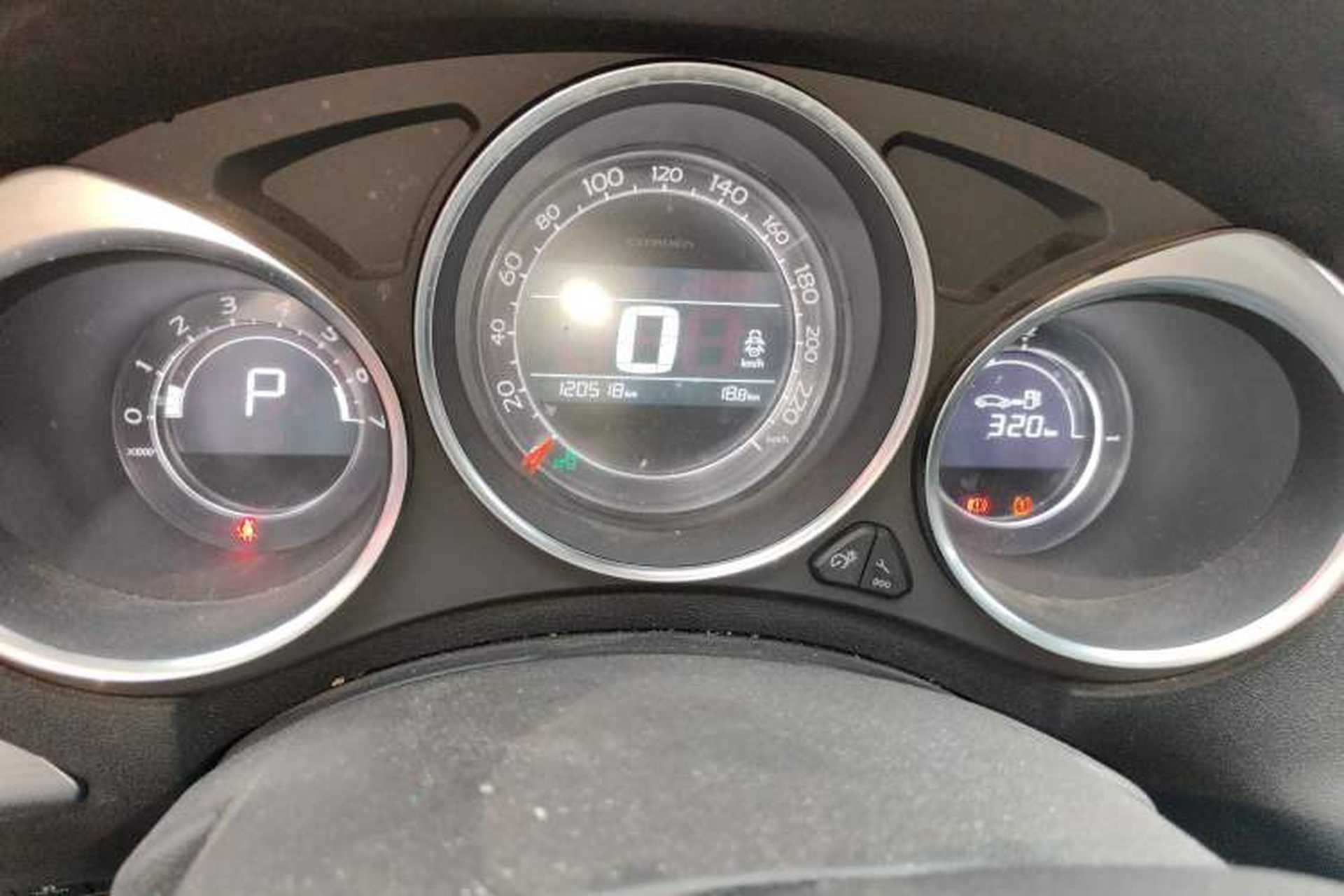 Used Citroen C4L 2016 1.2T Automatic Elite Model Odometer Close Up