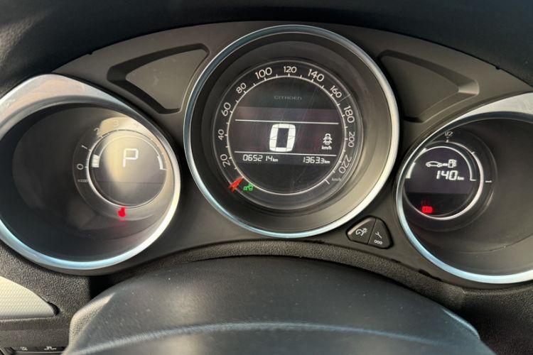 Used Citroen C4L 2016 1.6T Automatic Elite Model Odometer Close Up