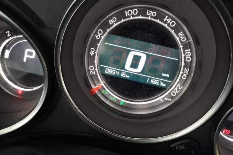 Used Citroen C4L 2016 1.2T Automatic Elite Model Odometer Close Up
