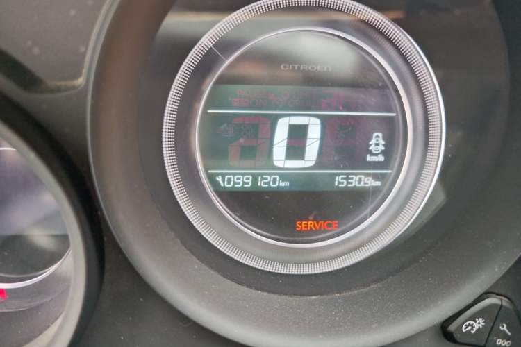 Used Citroen C4L 2016 1.2T Manual Leading Model Odometer Close Up