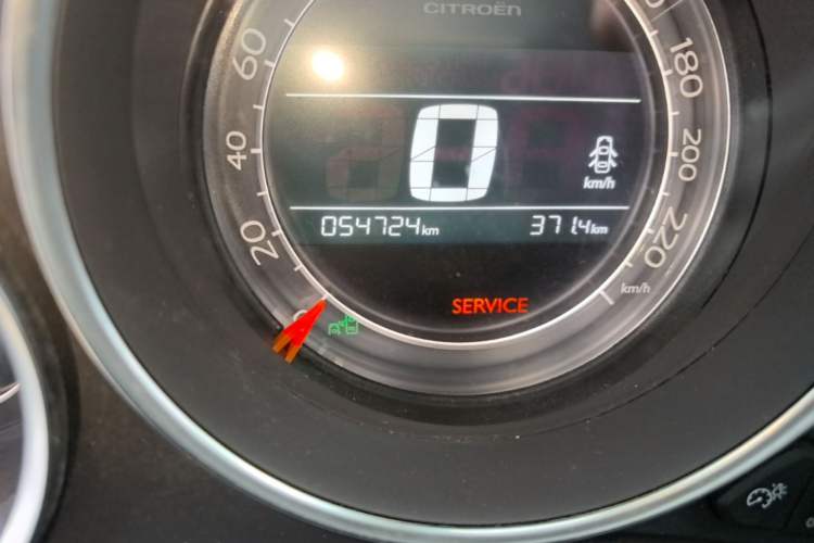 Used Citroen C4L 2016 1.6T Automatic Elite Model Odometer Close Up