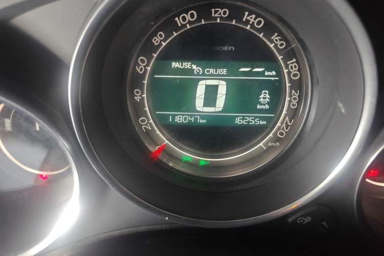 Used Citroen C4L 2016 1.6T Automatic Elite Model Odometer Close Up