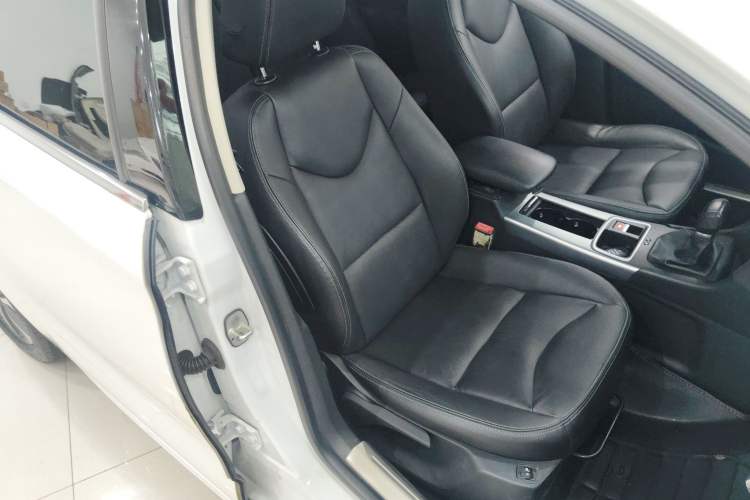 Used Citroen C4L 2016 1.2T Automatic Elite Model Right Front Seat