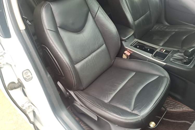 Used Citroen C4L 2016 1.6T Automatic Elite Model Right Front Seat