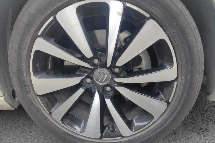 Used Citroen C4L 2016 1.6T Automatic Elite Model Right Front Wheel Hub