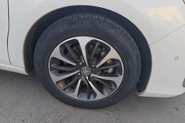 Used Citroen C4L 2016 1.2T Automatic Elite Model Right Front Wheel Hub