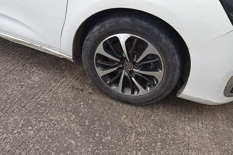 Used Citroen C4L 2016 1.6T Automatic Leading Model Right Front Wheel Hub