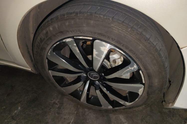 Used Citroen C4L 2016 1.6T Automatic Elite Model Right Front Wheel Hub