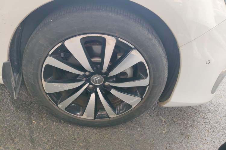 Used Citroen C4L 2016 1.6T Automatic Elite Model Right Front Wheel Hub