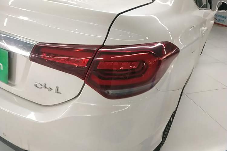 Used Citroen C4L 2016 1.2T Automatic Leading Model Right Rear Taillight