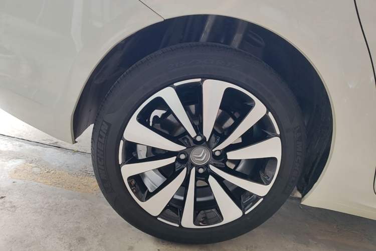 Used Citroen C4L 2016 1.6T Automatic Elite Model Right Rear Wheel Hub