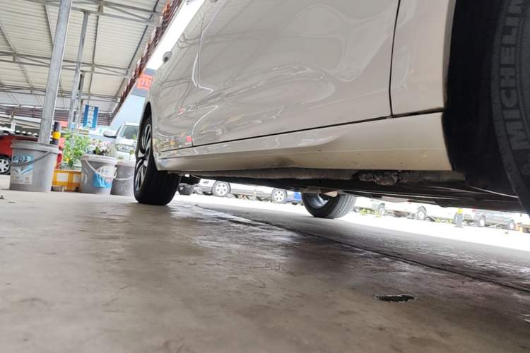 Used Citroen C4L 2016 1.6T Automatic Elite Model Right Side Sill