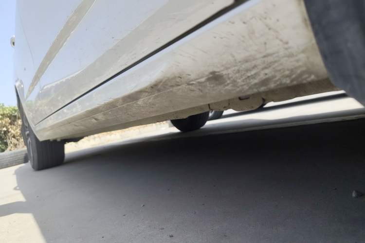 Used Citroen C4L 2016 1.2T Automatic Elite Model Right Side Sill