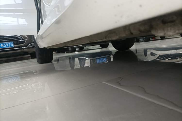 Used Citroen C4L 2016 1.2T Automatic Elite Model Right Side Sill