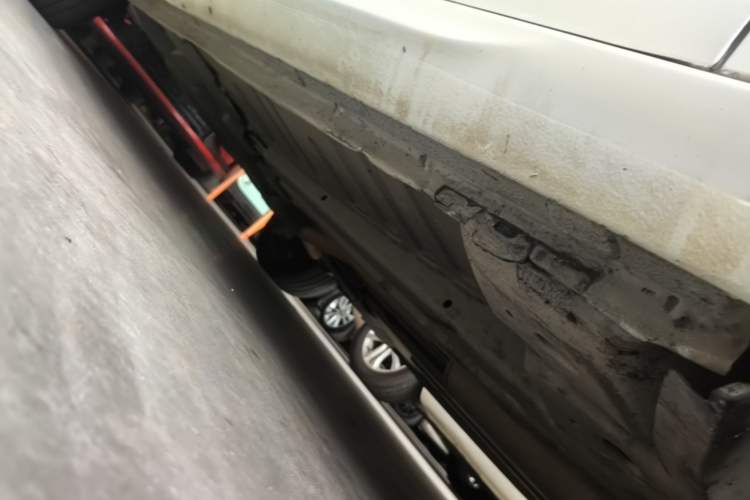 Used Citroen C4L 2016 1.2T Automatic Elite Model Right Side Sill