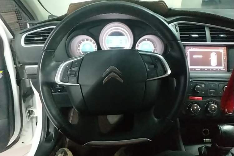 Used Citroen C4L 2016 1.2T Automatic Leading Model Steering Wheel