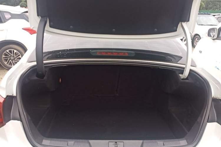 Used Citroen C4L 2016 1.6T Automatic Elite Model Trunk