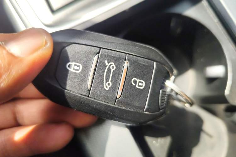 Used Citroen C4L 2016 1.2T Automatic Elite Model Vehicle Key