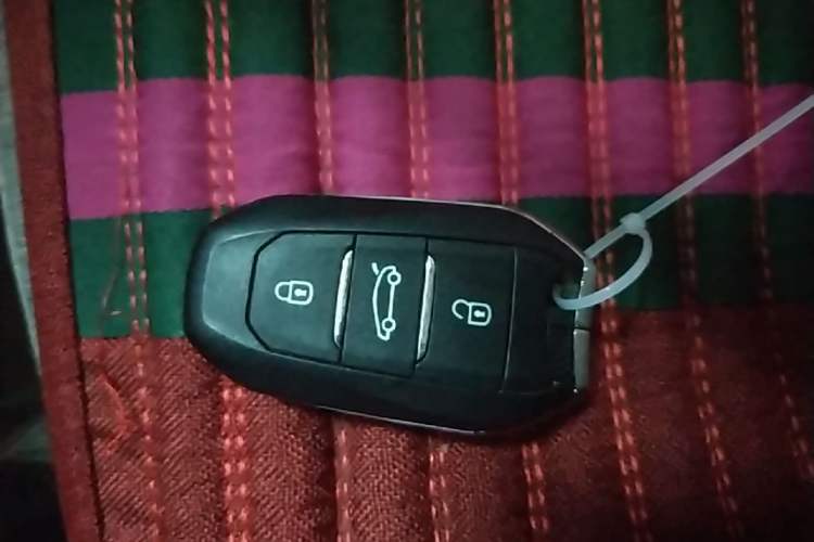 Used Citroen C4L 2016 1.2T Automatic Leading Model Vehicle Key