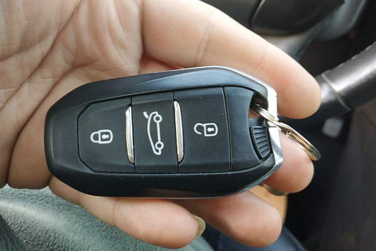 Used Citroen C4L 2016 1.6T Automatic Elite Model Vehicle Key