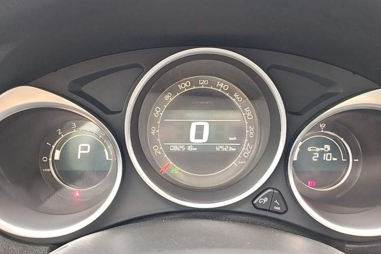 Used Citroen C4L 2016 1.2T Automatic Elite Model Instrument Cluster