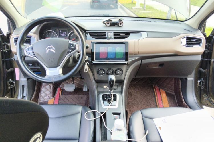 Used Citroen C4L 2019 230THP Automatic Leading Model Center Console