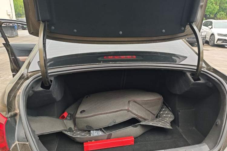 Used Citroen C4L 2019 350THP Automatic Elite Model Trunk