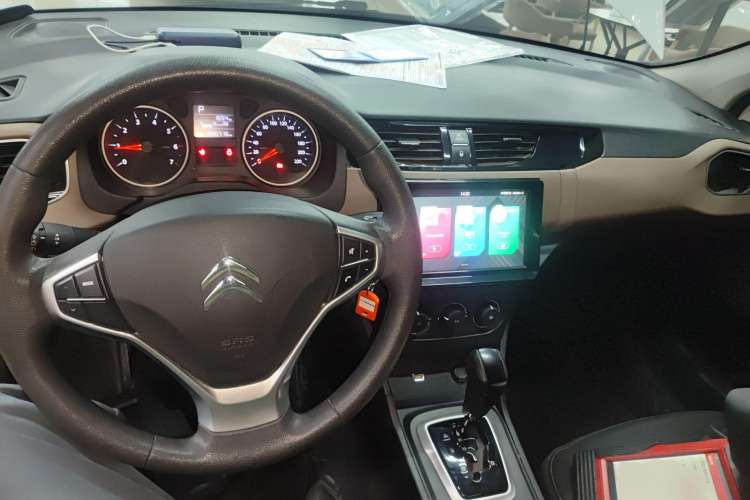 Used Citroen C4L 2019 230THP Automatic Leading Model Center Console