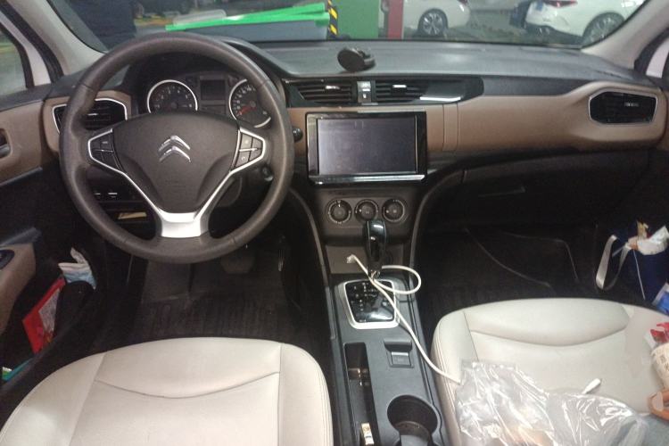 Used Citroen C4L 2019 230THP Automatic Leading Model Center Console
