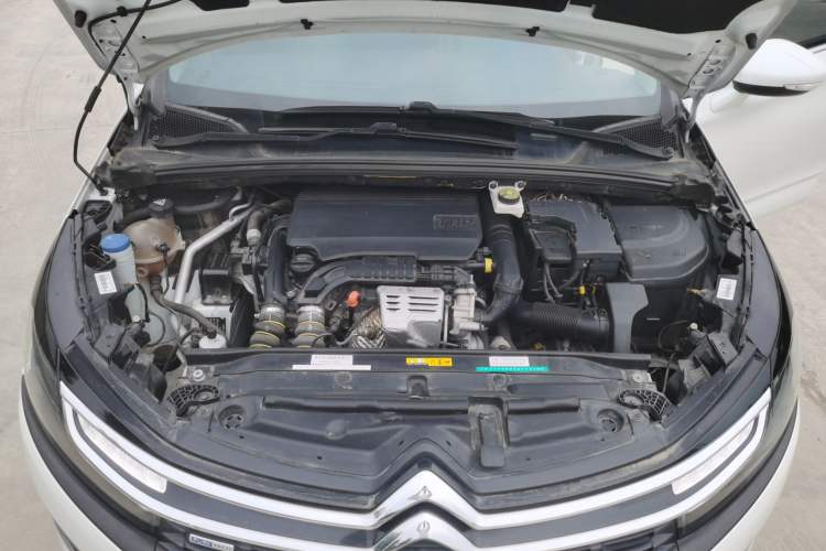 Used Citroen C4L 2019 230THP Automatic Leading Model Engine Bay