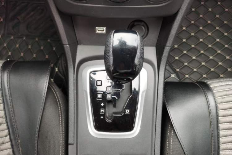 Used Citroen C4L 2019 230THP Automatic Leading Model Gear Lever